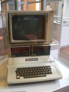 450px-Apple-II